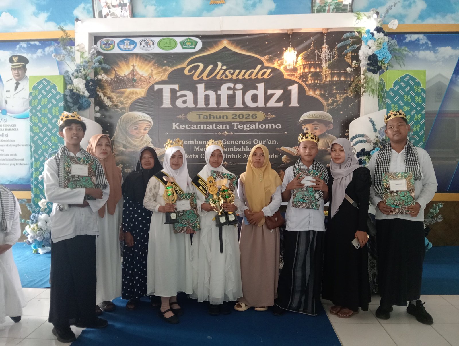 Sabet Predikat Penghafal Terbaik, 5 Siswa SMPN 1 Tegalombo Sukses Wisuda Tahfidz Lewat ‘SARAPAN MADU’