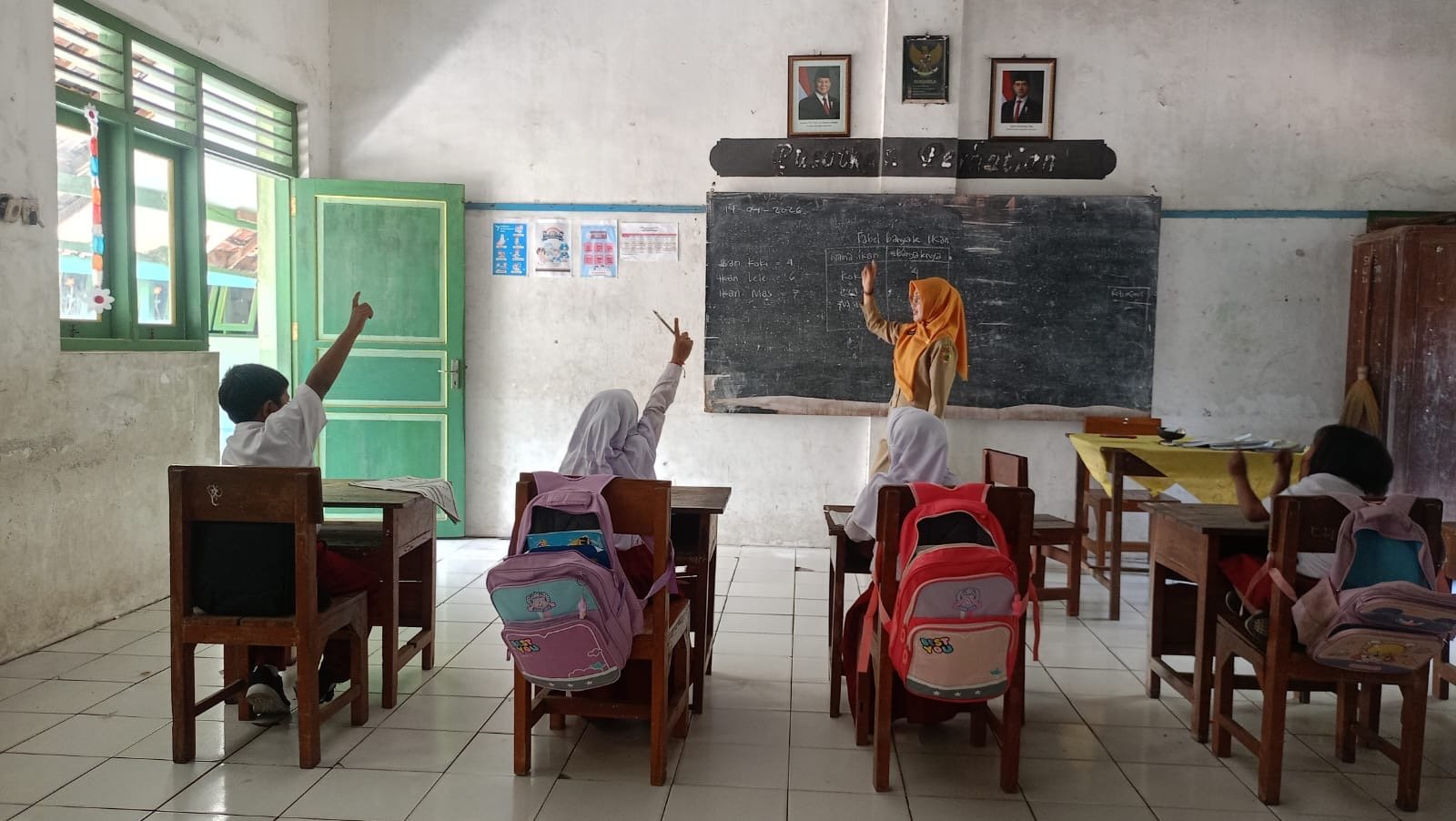 Membebaskan Imajinasi Anak Lewat Puisi: Jalan Sunyi yang Terlupakan di Era Digital
